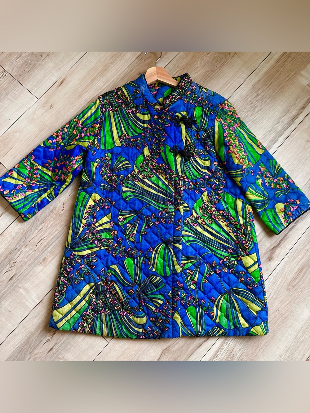 Vintage 60s 70s Psychedelic Floral Print House Coat Quilted Robe Small Read!